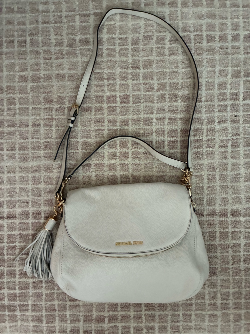 MICHAEL Michael Kors Off White Leather Bedford Crossbody Bag - Picture 4 of 15
